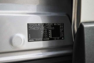 Toyota Rav4 2.5l 220H Advance