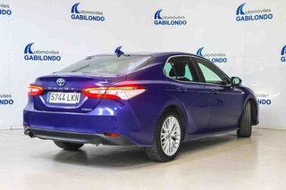 Toyota Camry 2.5 220H Advance
