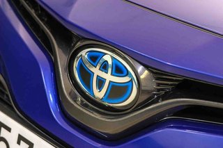 Toyota Camry 2.5 220H Advance