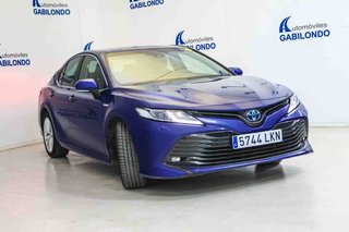Toyota Camry 2.5 220H Advance