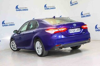 Toyota Camry 2.5 220H Advance