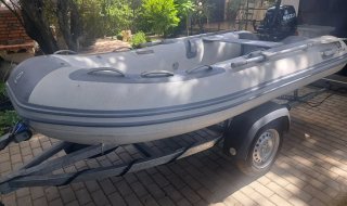 Barca Zodiac 5 plazas con motor y remolque