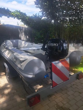 Barca Zodiac 5 plazas con motor y remolque
