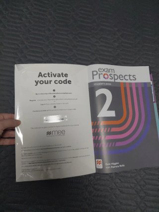 EXAM PROSPECTS 2 Student's book: libro de texto...