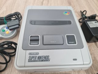 Super Nintendo PAL + Super Mario All-Stars