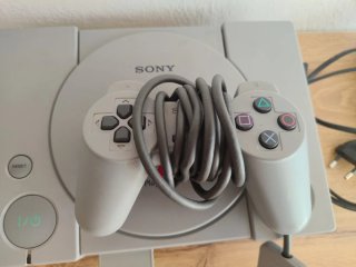 PlayStation 1 + 5 Giochi