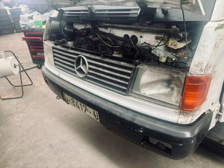 Furgoneta Mercedes MB100