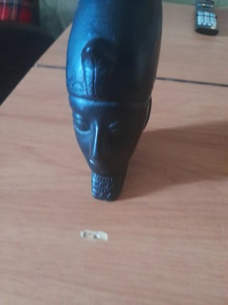 Figura de piedra tallada