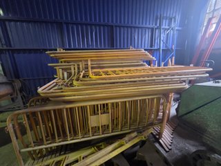 Valla de obra amarilla 2,5x1m