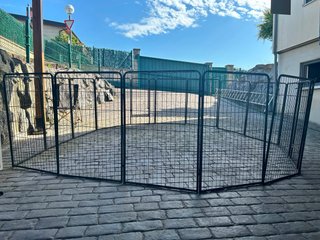 Valla metálica para jardín