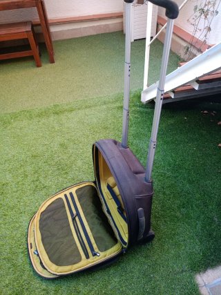 Maleta de cabina Crumpler negra