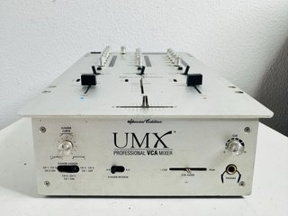 Mesa de mezclas DJ Gemini UMX Special Edition