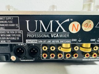 Mesa de mezclas DJ Gemini UMX Special Edition