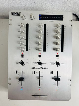 Mesa de mezclas DJ Gemini UMX Special Edition