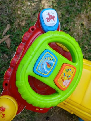 Correpasillos grúa infantil