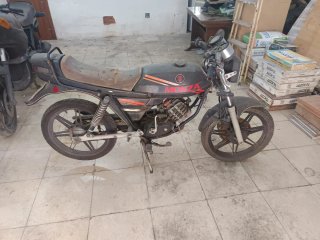 Moto Monza Negra y Roja