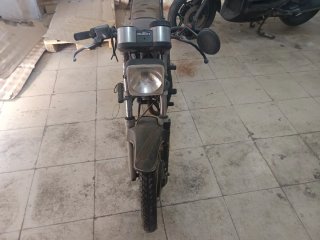 Moto Monza Negra y Roja