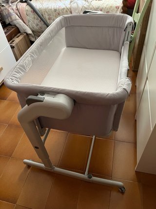 Minicuna colecho Chicco Magic Evo. Muy poco uso.