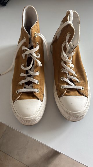 Converse plataforma color mostaza. Originales.