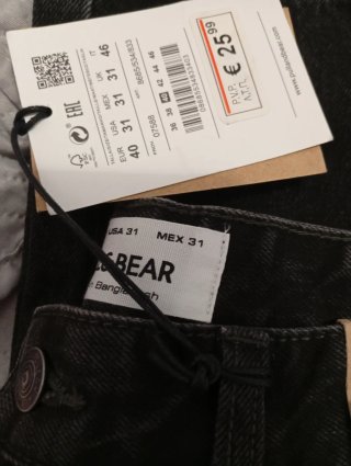 Pantalón vaquero negro Pull&Bear Talla 40