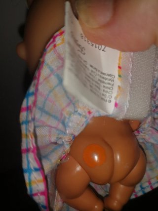Muñeco Famosa bebé con vestido