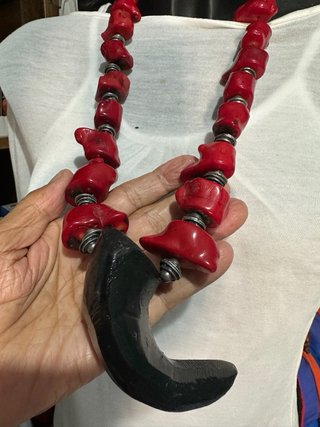 Collar bojo cuentas naturales negro y rojo