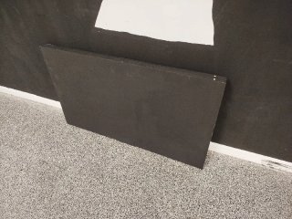 Mesa plegable negra y roja