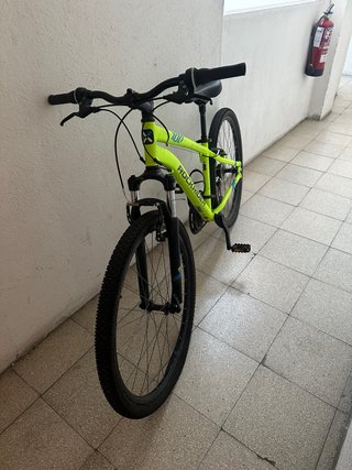 Bicicleta Rockrider 27.5 niño amarillo
