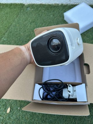 Proyector Portátil ICON Cine en Casa