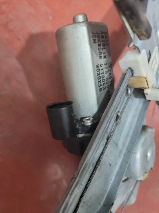 Elevalunas Dacia Duster Delantero Derecho