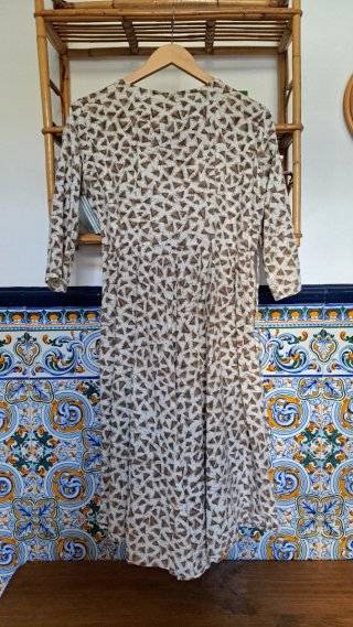 Vestido cruzado estampado talla m muy favorecedor