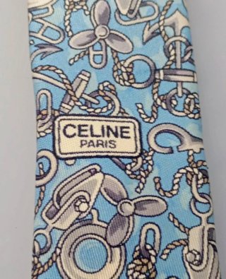 Corbata Celine .