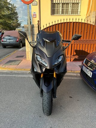 Yamaha T-Max 560 Tech Max Año 2024