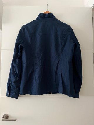 Chubasquero azul marino