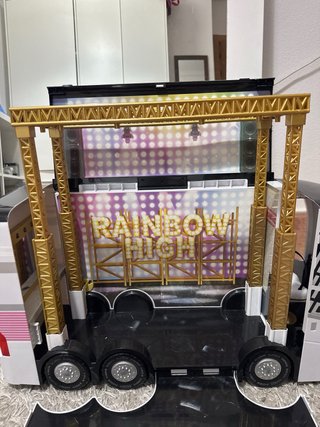 Autobús Rainbow High