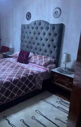 Cabecero de cama tapizado gris