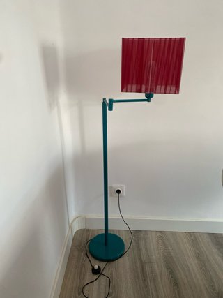 Lámpara de pie moderna tela y metal