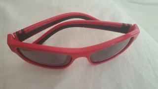 Gafas de sol infantiles EVANEY rojas y negras