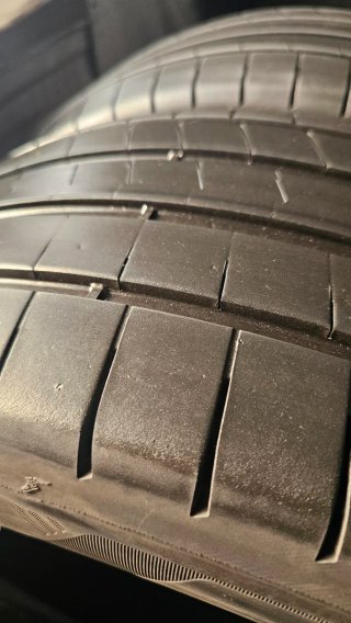 Neumáticos 255 45 20 Goodyear