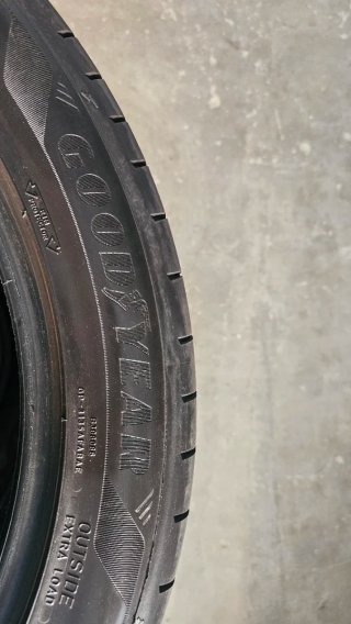 Neumáticos 255 45 20 Goodyear