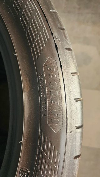 Neumáticos 255 45 20 Goodyear