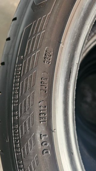 Neumáticos 255 45 20 Goodyear