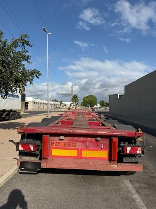 Portacontenedores extensible