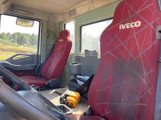 Camión Iveco TRAKKER, con botonera nueva. Ver y
