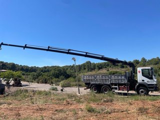 Camión Iveco TRAKKER, con botonera nueva. Ver y