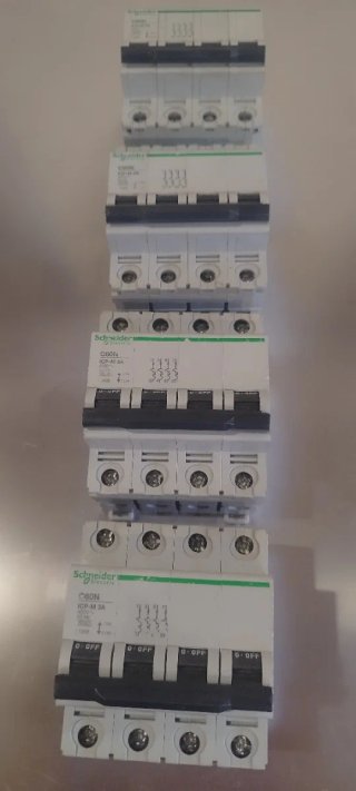 Interruptor Schneider Electric C60N ICP-M 3A.