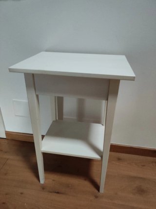 Mesita de noche Ikea blanca con cajón Hemmes
