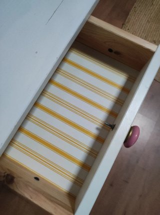Mesita de noche Ikea blanca con cajón Hemmes