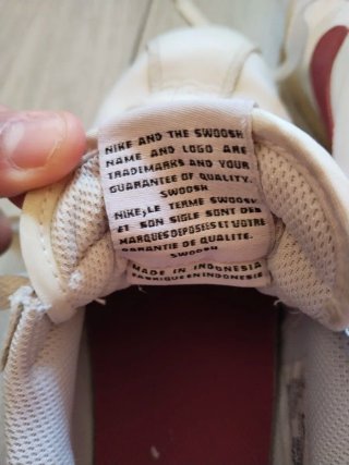 Nike Cortez Blancas y Rojas