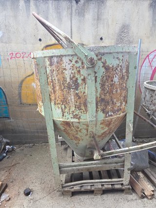 Tolva hormigón 1000L